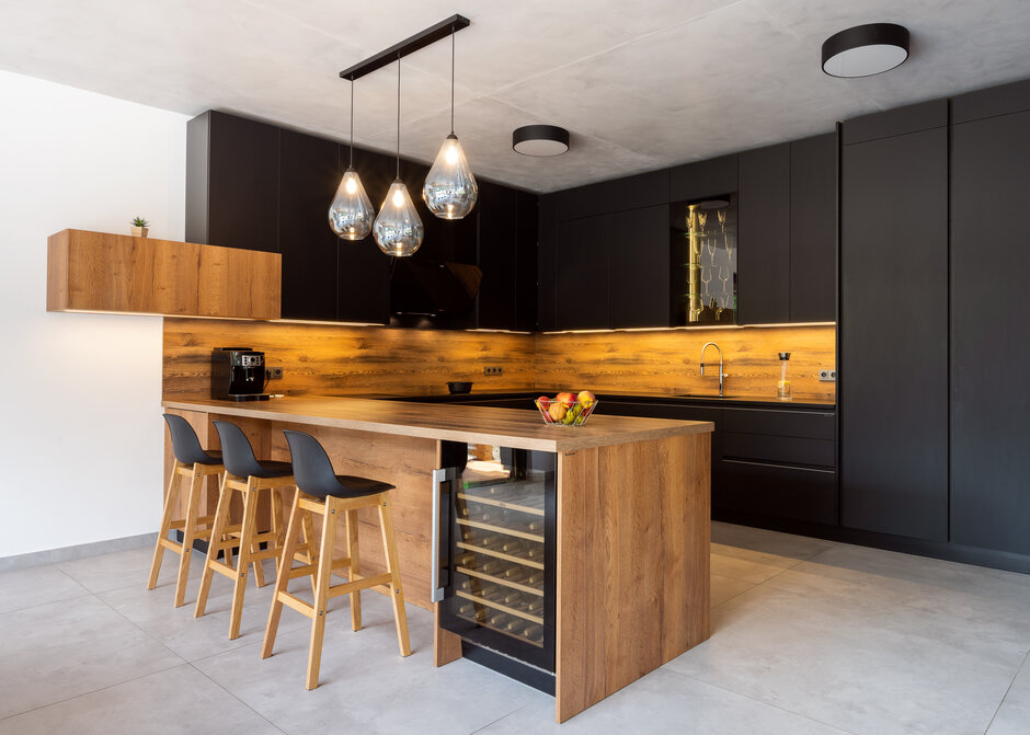 Evermatt Black | Antique Oak