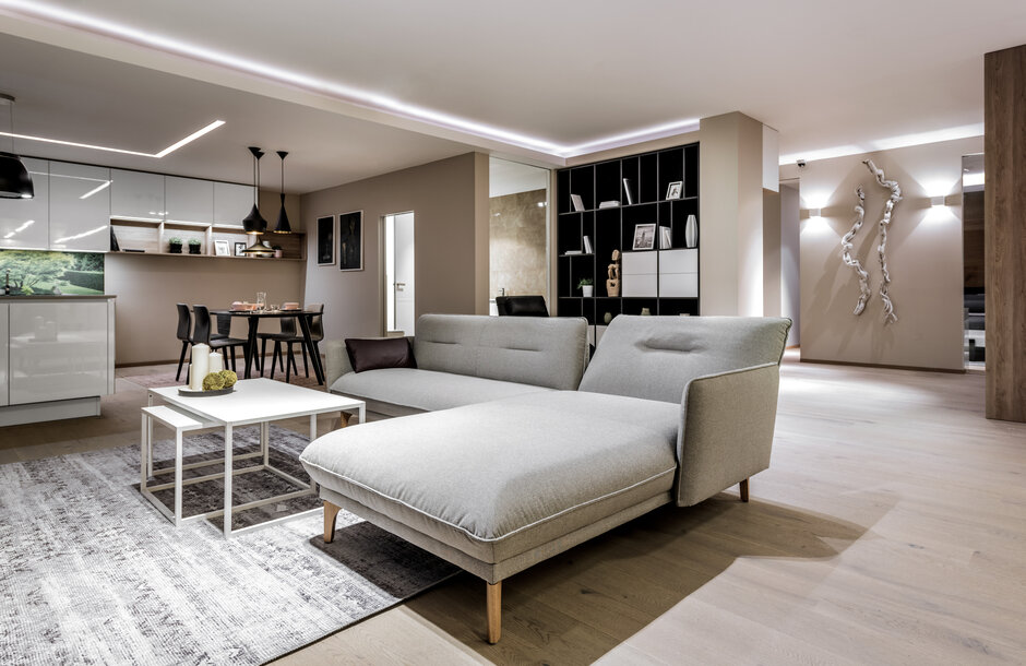 White | Black Evermatt | Gladstone Oak