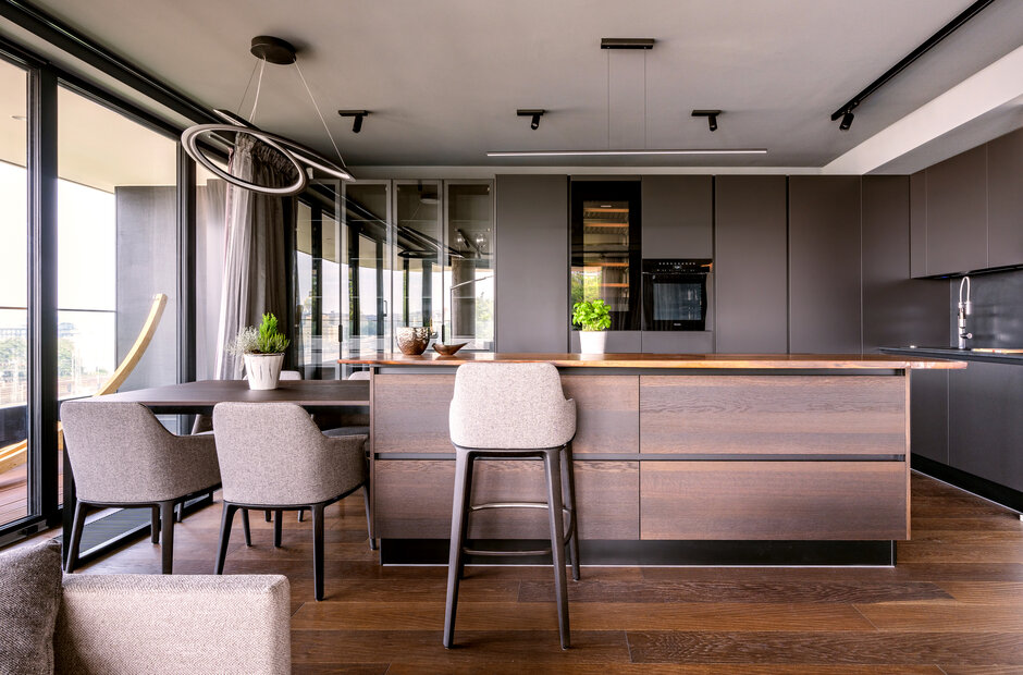 Evermatt Black Graphite | Smoked Oak