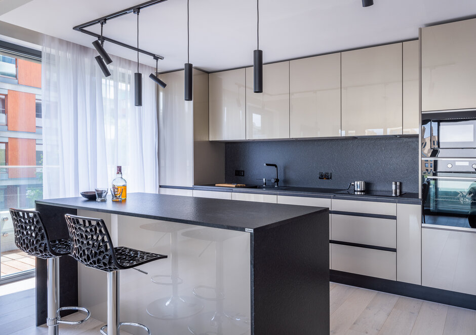 Cubanite Gloss | Nero Zimbabwe